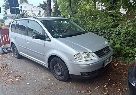 VW Touran Volkswagen 2.0 TDI 02/2027 TÜV TEL : 0173 8293517