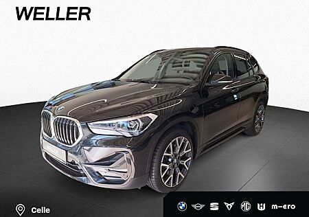 BMW X1 xDrive20d Sport Line PDC RFK AHK Pano Shz LED