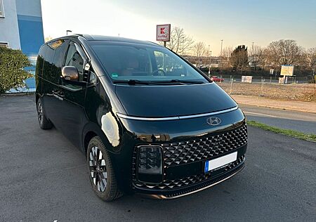 Hyundai Staria 2.2 CRDi Signature 7-Sitzer Auto 4WD