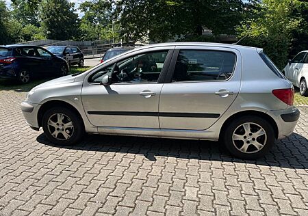 Peugeot 307 aus der 2te Hand mit neuen Tüv