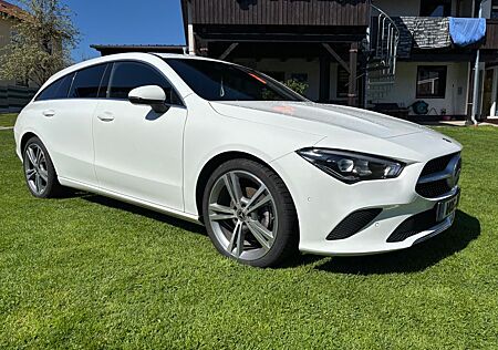 Mercedes-Benz CLA 200 Shooting Brake CLA 200 d 4MATIC DCT ...