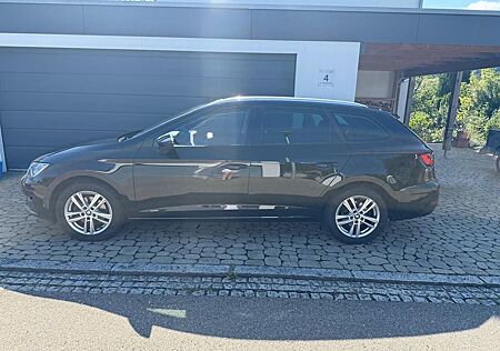 Seat Leon 1.5 TGI 96kW ST Style Pano LED AHK