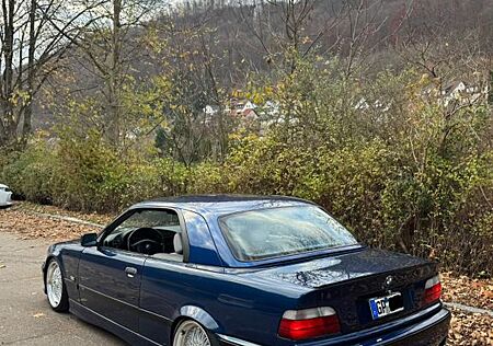 BMW 328i E36 Cabrio M Paket - ab Werk