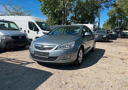 Opel Astra J Lim. 5-trg. Edition | HU/ NEU Service