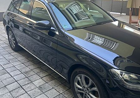 Mercedes-Benz C 220 Blu Tec 9 tronic Avangard