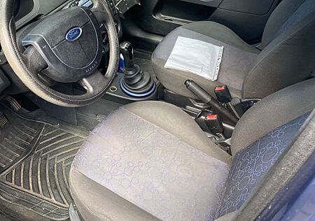 Ford Fiesta 1,4 16V Fun EST Fun