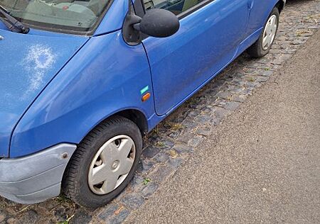 Renault Twingo - -