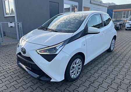 Toyota Aygo (X) -play NAVI*KAM*BT-AUDIO*MULTIMEDIA*1.HAND