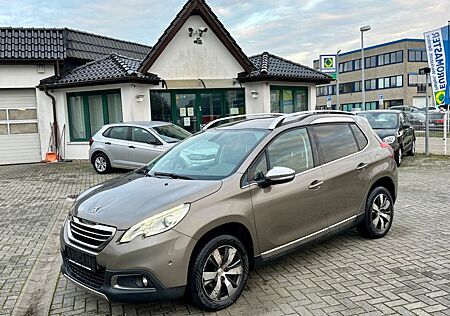 Peugeot 2008 Allure NAVI TEMPOMAT KLIMAAURO PDC SHZ