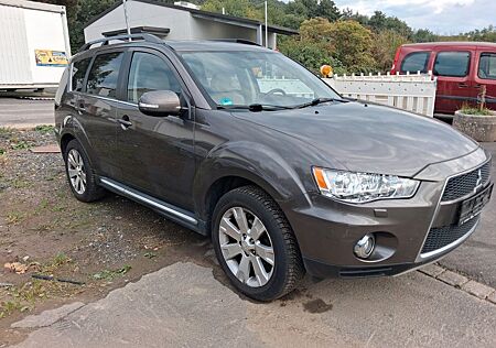 Mitsubishi Outlander Instyle 4WD