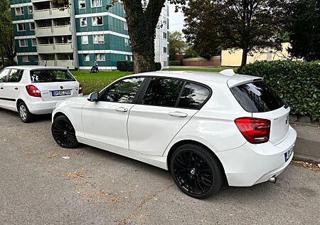 BMW 114i Sport Line Sport Line