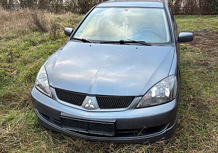 Mitsubishi Lancer 1.6 Intense Intense