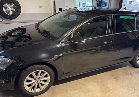 VW Golf Volkswagen VII 1.2 TSI LOUNGE AHK*Navi/CP*RFK*8-fach