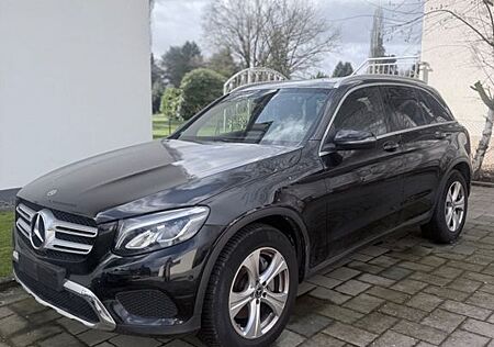 Mercedes-Benz GLC 250 4MATIC Autom. Schwarz