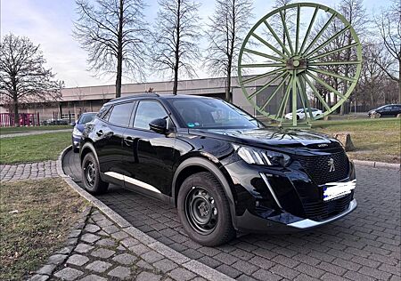 Peugeot e-2008 136 GT Pack GT Pack gepflegt schwarz