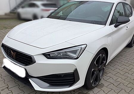 Cupra Leon 1.4 e-HYBRID 180kW VZ DSG VZ