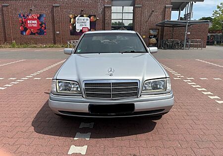 Mercedes-Benz 220 gebraucht kaufen Mercedes-Benz 220 C Elegance
