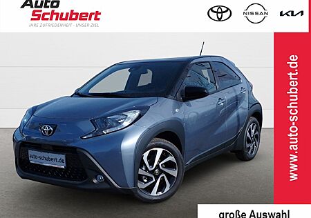 Toyota Aygo (X) 1,0 TeamD Apple CarPlay Android Auto stre