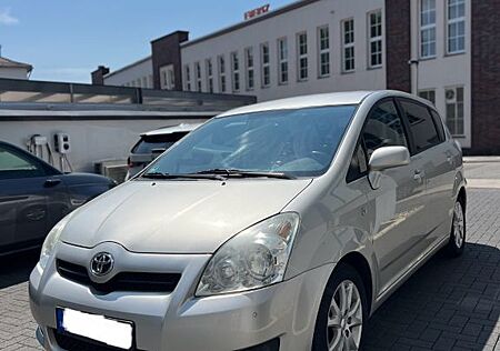 Toyota Corolla Verso 2.2-l 1 Hand TÜV 06/26 Scheckheft