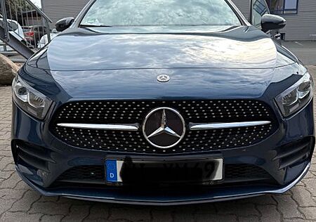 Mercedes-Benz A 200 4MATIC DCT -