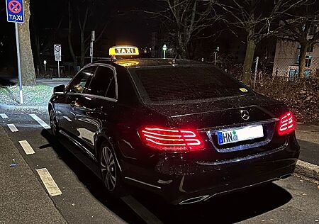 Mercedes-Benz 200 E- Taxi