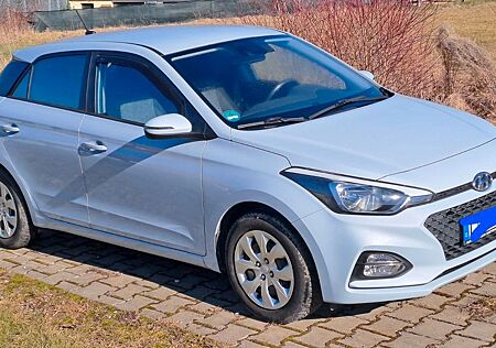 Hyundai i20 Active 1.Hand/Temp/CarPlay/Sitzhzg