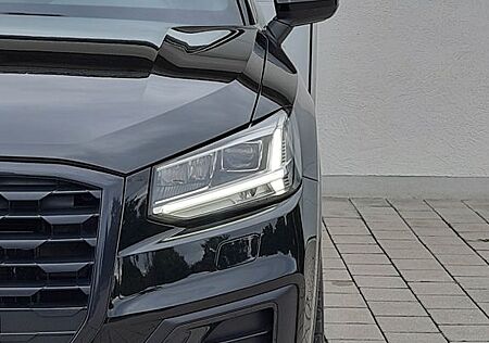Audi Q2 40 TFSI quattro/S-Line/Black Opt.LED/Kam/DAB
