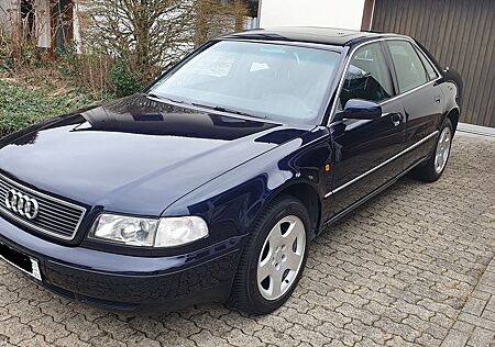 Audi A8 2.8 Aut. Alcantara Getriebe überholt TÜV NEU