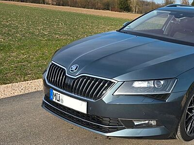 Skoda Superb TDI DSG 4x4 PANO AHK, TÜV neu, scheckheft