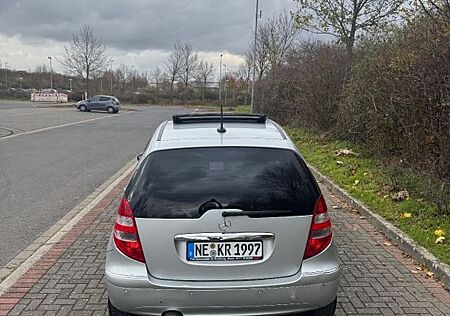 Mercedes-Benz A 200 ELEGANCE Elegance