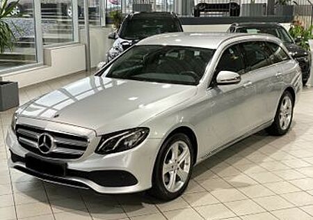 Mercedes-Benz E 220 E 220d T AVANTGARDE Autom. AVANTGARDE