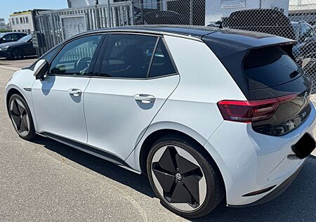VW ID.3 Volkswagen Pro Performance 204PS 360Grad Kamera Wärmep