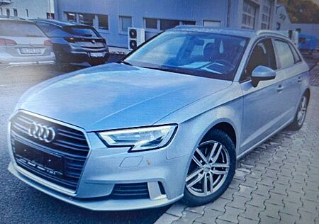 Audi A3 Sportback Sport XENON NAVI PDC SITZH.