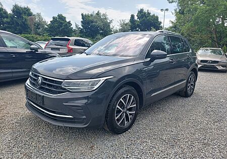 VW Tiguan Volkswagen Life DSG Panoramadach, LEDER, Alcantara,,