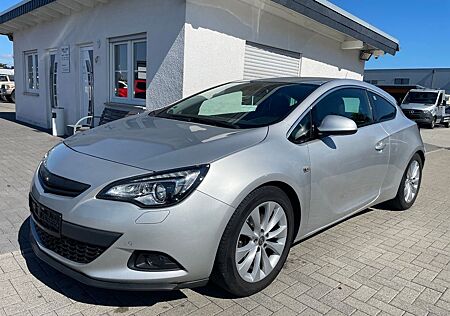 Opel Astra J GTC Innovation