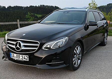 Mercedes-Benz E 250 BlueTEC 4MATIC T Autom. -