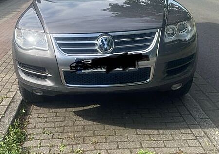 VW Touareg Volkswagen 3.0 V6 TDI Standard