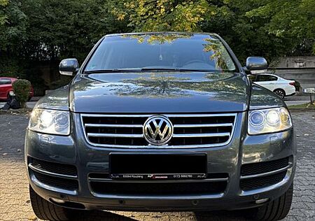 VW Touareg Volkswagen 2.5 R5 TDI Tiptronic Individual Indi...