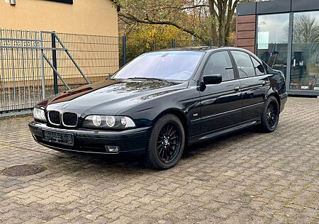 BMW 523 i A XENON PDC M Sport Shadow Line Klimaauto