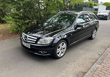 Mercedes-Benz C 180 CGI T BlueEFFICIENCY ELEGANCE Aut. ELE...