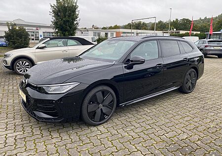 VW Passat Variant Volkswagen Passat Var. 1.5 R-Line NAVI KAM. AHK el. Heckkl.