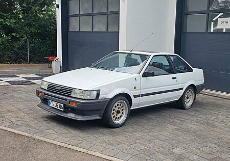 Toyota Corolla GT AE86 with TÜV, barnfind