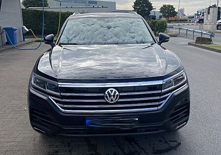 VW Touareg Volkswagen 3.0 V6 TDI 170kW 4MOTION Tiptronic -