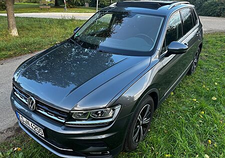 VW Tiguan Volkswagen 2.0 TDI SCR Highline Sehr gepflegt