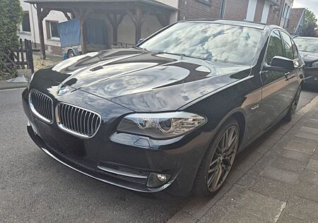 BMW 525d -118000 km-Navi-RFK-Wie neu