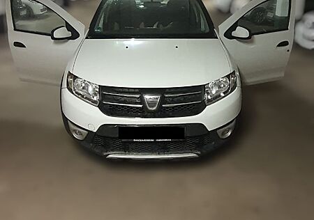 Dacia Sandero 1.2 16V 75 Essentiel Essentiel