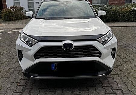 Toyota RAV 4 2.5 Hybrid Team Deutschland