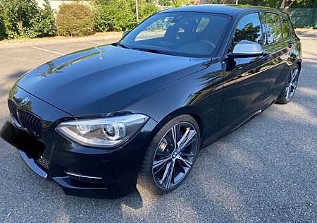 BMW M135i xDrive -