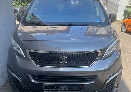 Peugeot Traveller 2.0  150 PS Scheckheftgepflegt