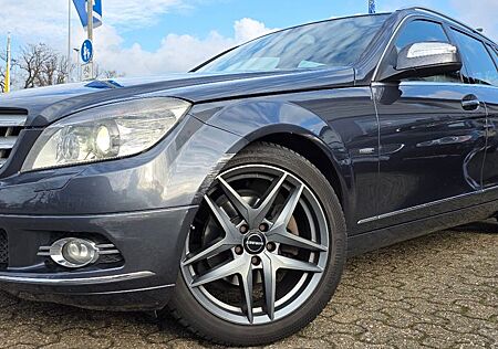 Mercedes-Benz C 230 V6 Vollleder Navi Automatik Bi-Xenon Alu